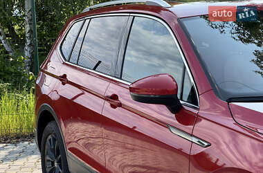 Позашляховик / Кросовер Volkswagen Tiguan 2024 в 