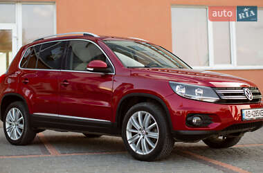 Внедорожник / Кроссовер Volkswagen Tiguan 2013 в 