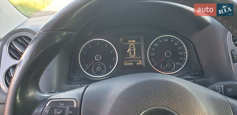 Внедорожник / Кроссовер Volkswagen Tiguan 2012 в Южноукраинске
