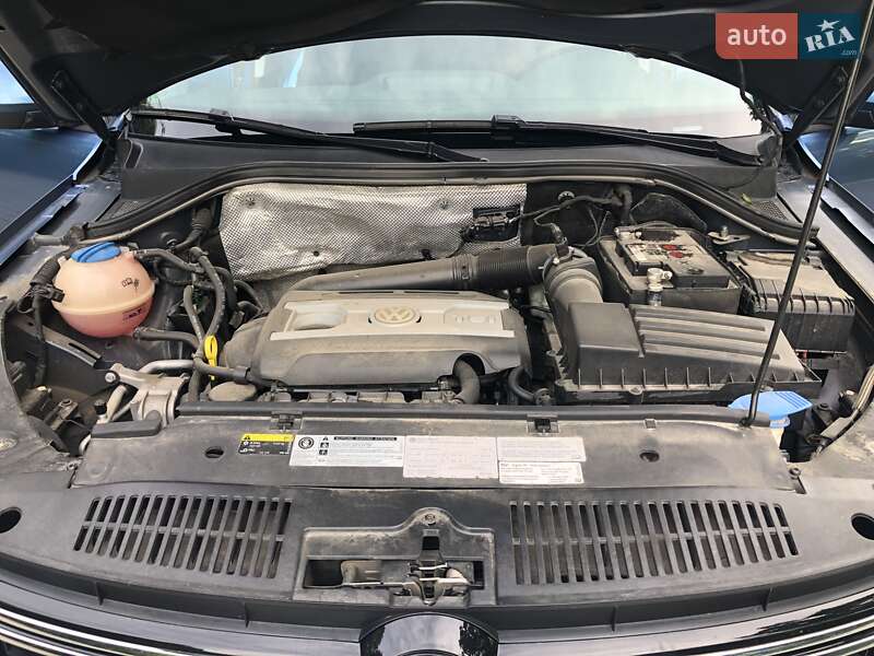 Внедорожник / Кроссовер Volkswagen Tiguan 2017 в Дрогобыче
