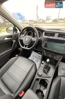 Внедорожник / Кроссовер Volkswagen Tiguan 2019 в 