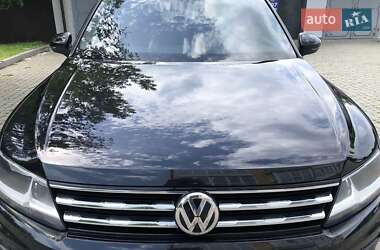 Внедорожник / Кроссовер Volkswagen Tiguan 2019 в 