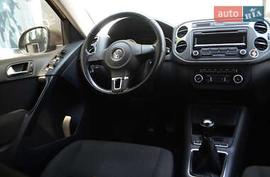 Внедорожник / Кроссовер Volkswagen Tiguan 2011 в 