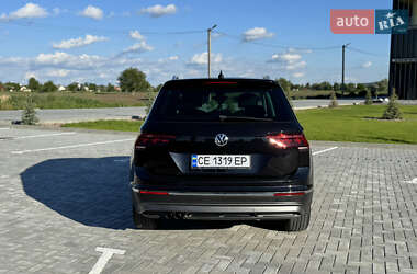 Позашляховик / Кросовер Volkswagen Tiguan 2019 в 