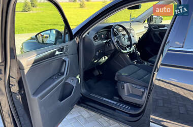 Позашляховик / Кросовер Volkswagen Tiguan 2019 в 