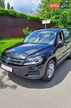 Позашляховик / Кросовер Volkswagen Tiguan 2017 в Києві