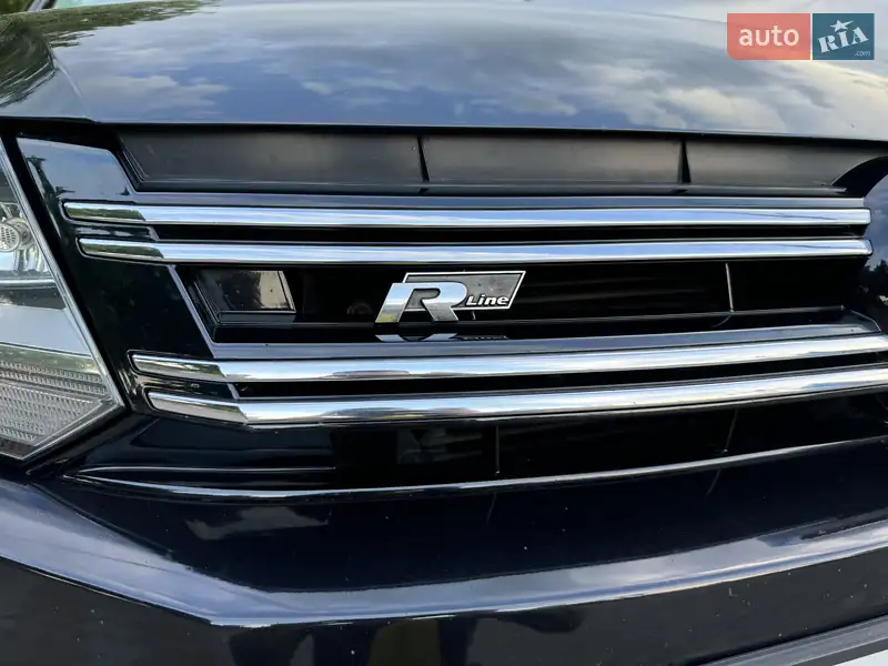 Volkswagen Tiguan 2017 VIN WVGTV7AX5HK024101 фото оголошення 5 з 98