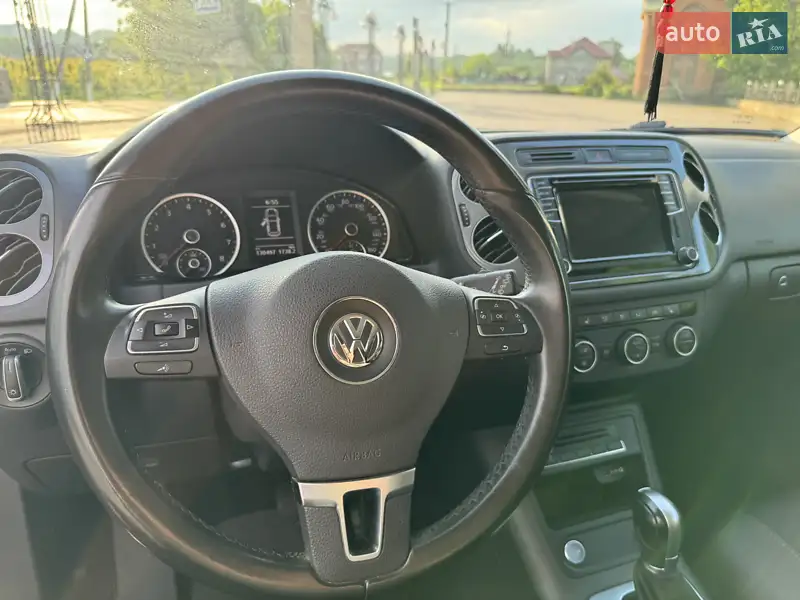 Volkswagen Tiguan 2017 VIN WVGTV7AX5HK024101 фото оголошення 21 з 98