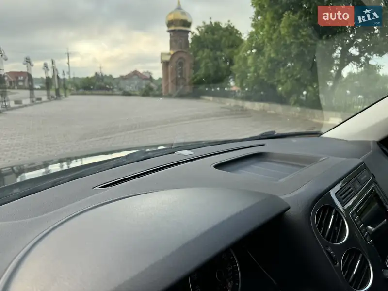 Volkswagen Tiguan 2017 VIN WVGTV7AX5HK024101 фото оголошення 41 з 98
