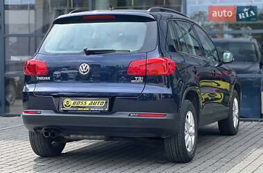 Внедорожник / Кроссовер Volkswagen Tiguan 2016 в 