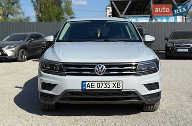 Внедорожник / Кроссовер Volkswagen Tiguan 2018 в Новомосковске