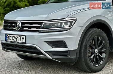 Внедорожник / Кроссовер Volkswagen Tiguan 2018 в 