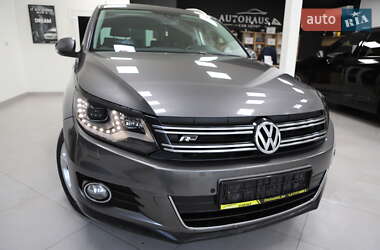 Позашляховик / Кросовер Volkswagen Tiguan 2014 в 