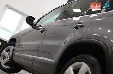 Позашляховик / Кросовер Volkswagen Tiguan 2014 в 