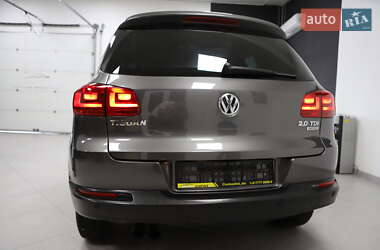 Позашляховик / Кросовер Volkswagen Tiguan 2014 в 