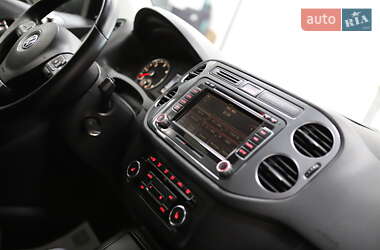 Позашляховик / Кросовер Volkswagen Tiguan 2014 в 