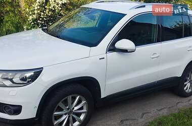 Внедорожник / Кроссовер Volkswagen Tiguan 2015 в Киеве