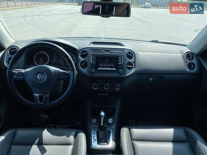 Внедорожник / Кроссовер Volkswagen Tiguan 2015 в Львове