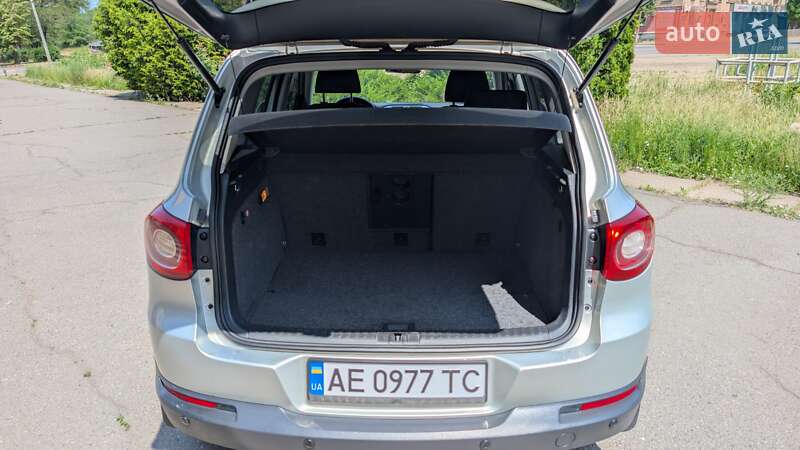 Внедорожник / Кроссовер Volkswagen Tiguan 2010 в Кривом Роге