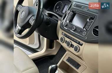 Позашляховик / Кросовер Volkswagen Tiguan 2013 в 