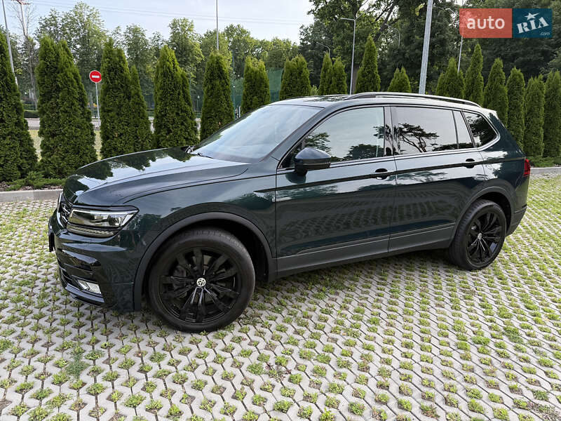 Внедорожник / Кроссовер Volkswagen Tiguan 2019 в Харькове