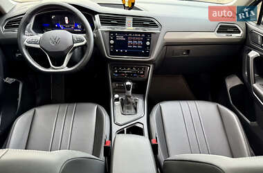 Позашляховик / Кросовер Volkswagen Tiguan 2023 в 