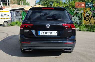 Позашляховик / Кросовер Volkswagen Tiguan 2017 в 
