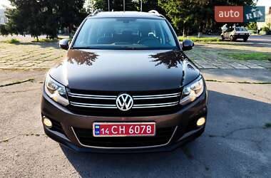 Позашляховик / Кросовер Volkswagen Tiguan 2015 в Новоархангельську