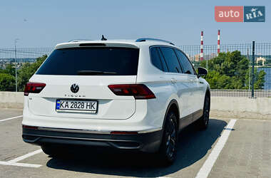 Внедорожник / Кроссовер Volkswagen Tiguan 2024 в 