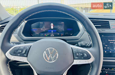Внедорожник / Кроссовер Volkswagen Tiguan 2024 в 