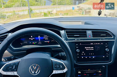 Внедорожник / Кроссовер Volkswagen Tiguan 2024 в 