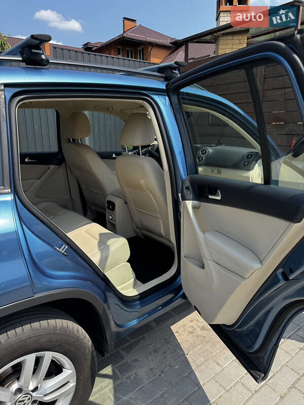 Внедорожник / Кроссовер Volkswagen Tiguan 2017 в Ирпене