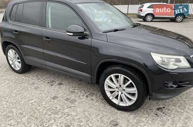 Внедорожник / Кроссовер Volkswagen Tiguan 2009 в Кременце