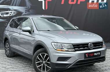 Внедорожник / Кроссовер Volkswagen Tiguan 2020 в 