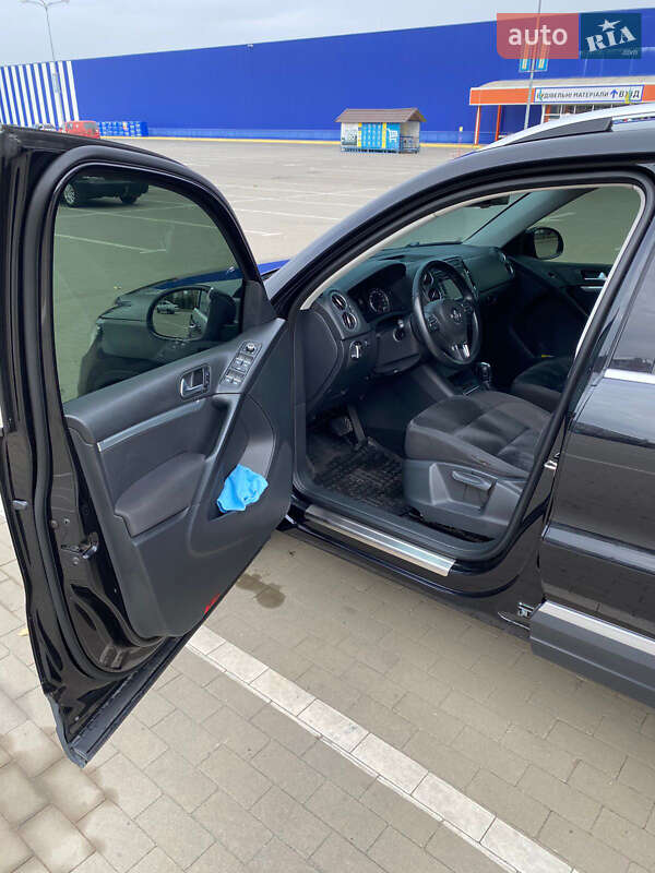 Внедорожник / Кроссовер Volkswagen Tiguan 2014 в Сумах