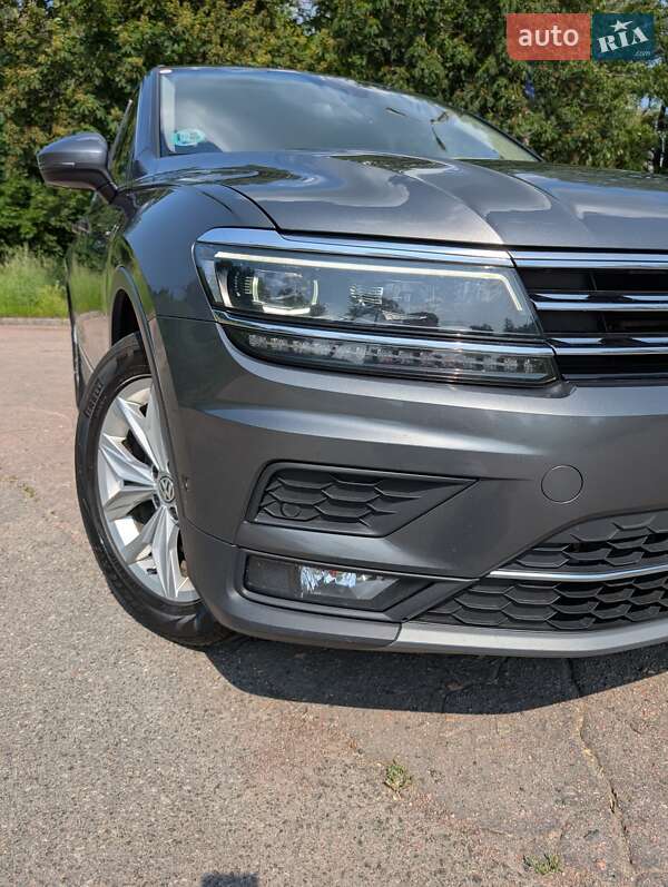 Внедорожник / Кроссовер Volkswagen Tiguan 2017 в Чернигове