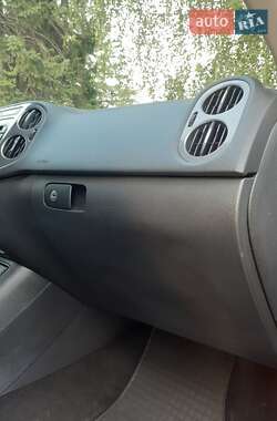 Внедорожник / Кроссовер Volkswagen Tiguan 2014 в 