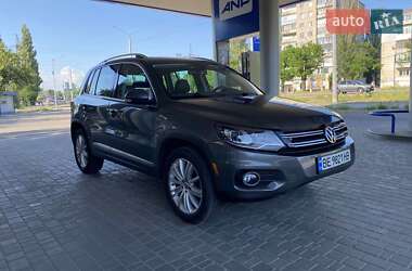 Внедорожник / Кроссовер Volkswagen Tiguan 2015 в 