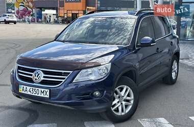 Внедорожник / Кроссовер Volkswagen Tiguan 2010 в Киеве
