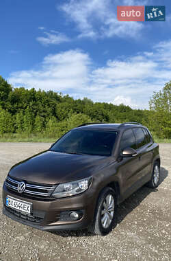 Позашляховик / Кросовер Volkswagen Tiguan 2012 в Новій Ушиці