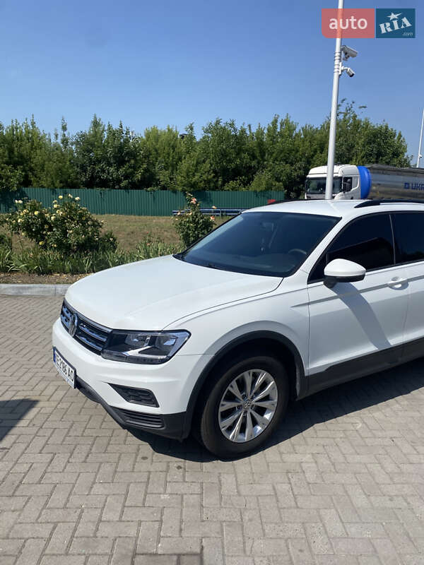 Внедорожник / Кроссовер Volkswagen Tiguan 2018 в Днепре