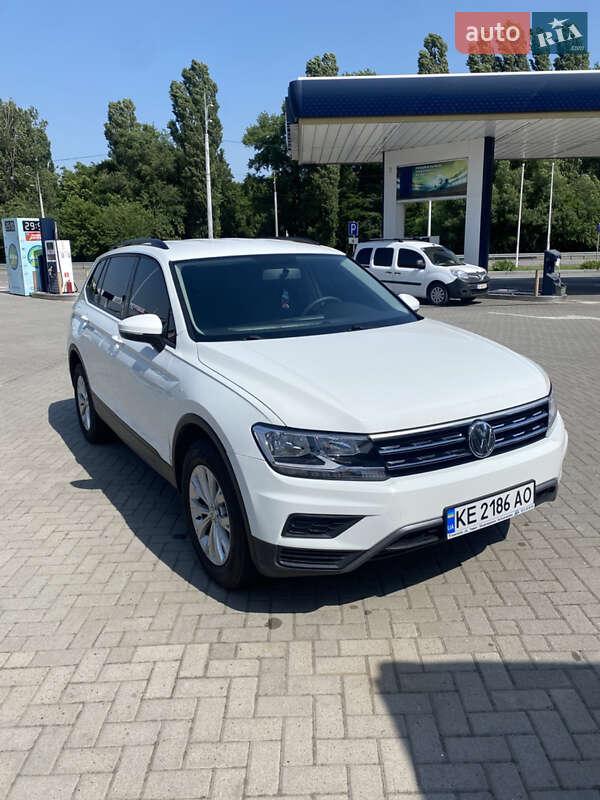 Внедорожник / Кроссовер Volkswagen Tiguan 2018 в Днепре