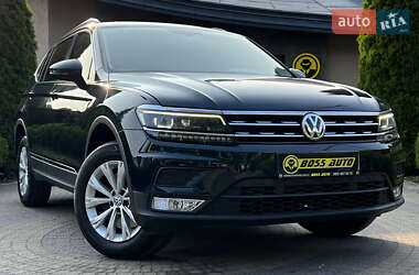 Внедорожник / Кроссовер Volkswagen Tiguan 2017 в Львове
