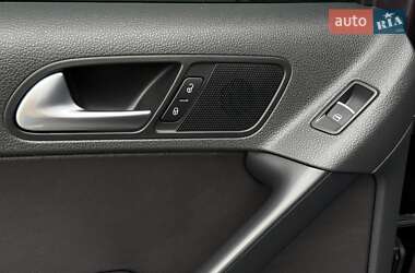 Внедорожник / Кроссовер Volkswagen Tiguan 2016 в 