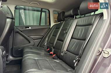 Внедорожник / Кроссовер Volkswagen Tiguan 2016 в 