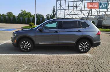 Внедорожник / Кроссовер Volkswagen Tiguan 2020 в 