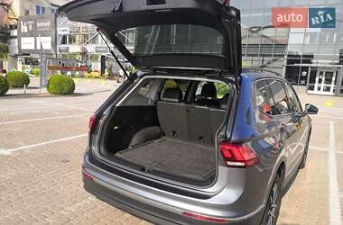 Внедорожник / Кроссовер Volkswagen Tiguan 2020 в 