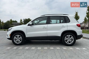 Внедорожник / Кроссовер Volkswagen Tiguan 2016 в 