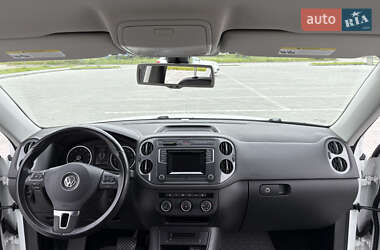 Внедорожник / Кроссовер Volkswagen Tiguan 2016 в 