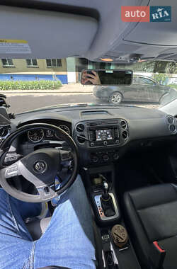 Внедорожник / Кроссовер Volkswagen Tiguan 2012 в 